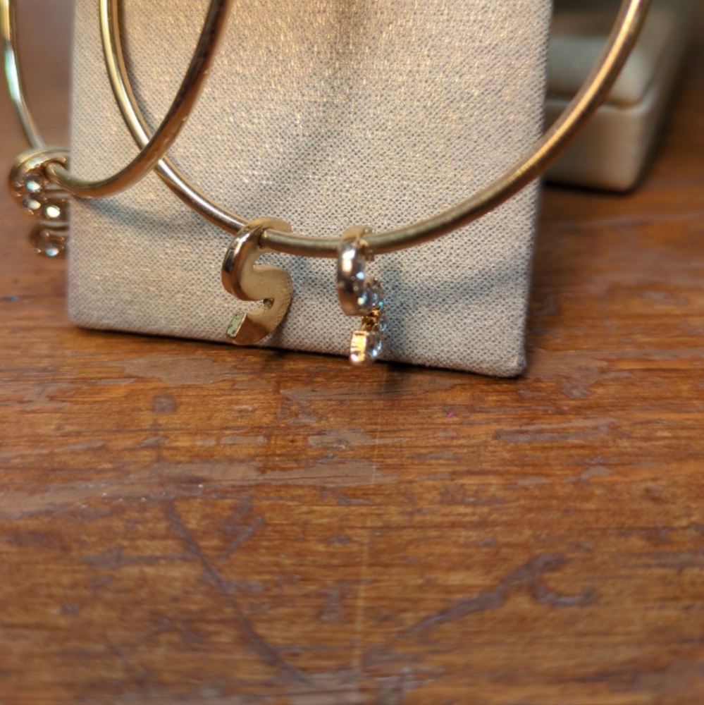 Chic 2PC Initial 'S' Jewelry Set, Sparkly Necklace & Hoop Earrings Goldtone Glam - Picture 7 of 7